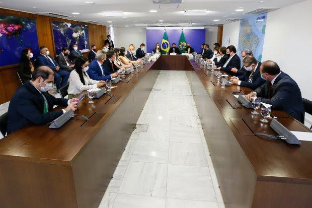 Vice-governadora e membros do Fórum Parlamentar Catarinense se reúnem com Presidente Jair Bolsonaro e ministros