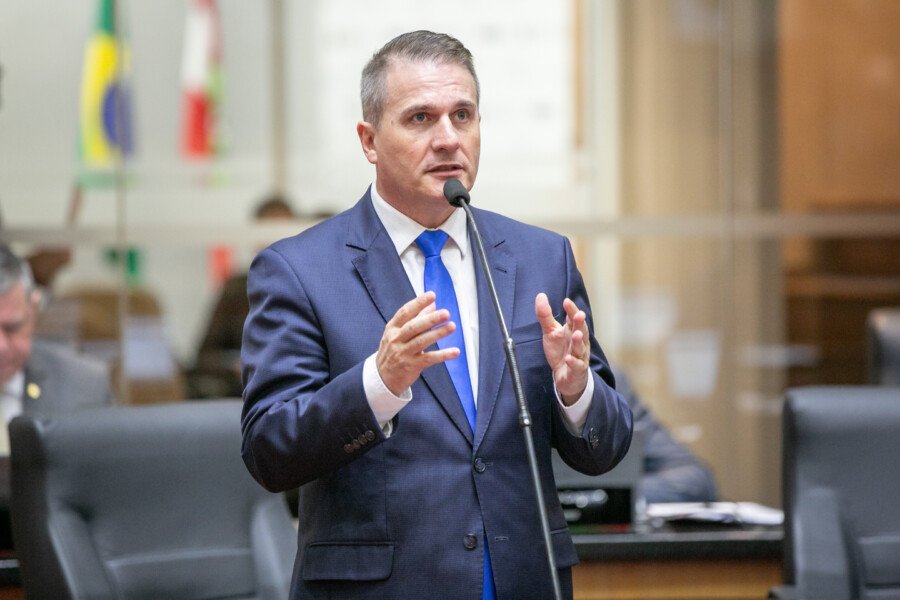 Altair Silva apresenta pacote de emendas à LDO 2027 para impulsionar infraestrutura viária em diferentes regiões de Santa Catarina