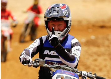 Premiado piloto de motocross catarinense morre após acidente durante treino