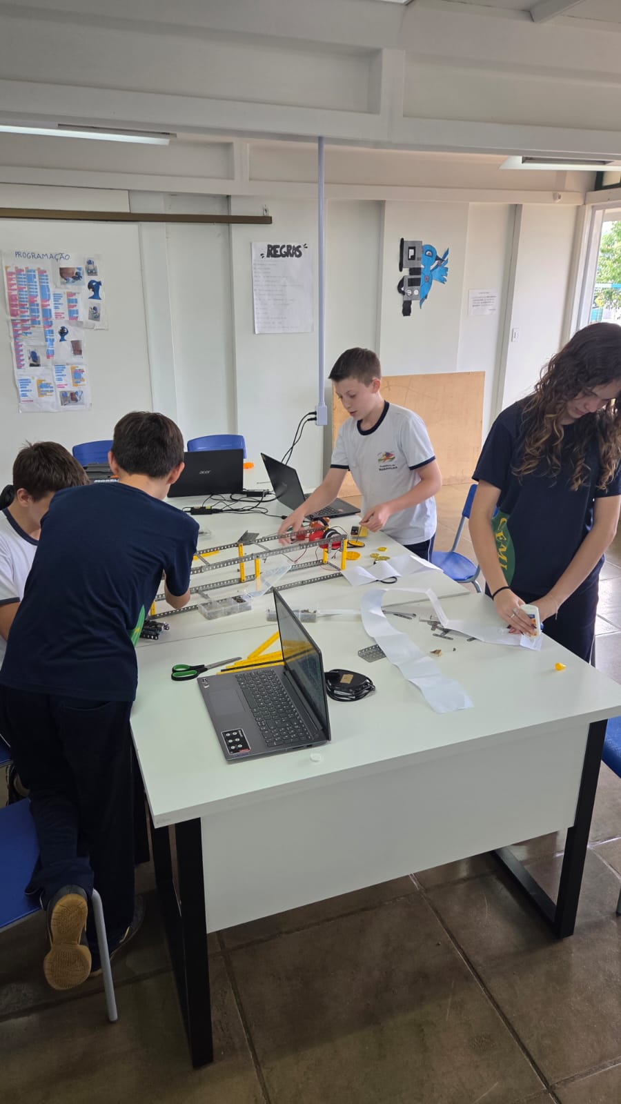 Alunos de robótica do município se preparam para competições