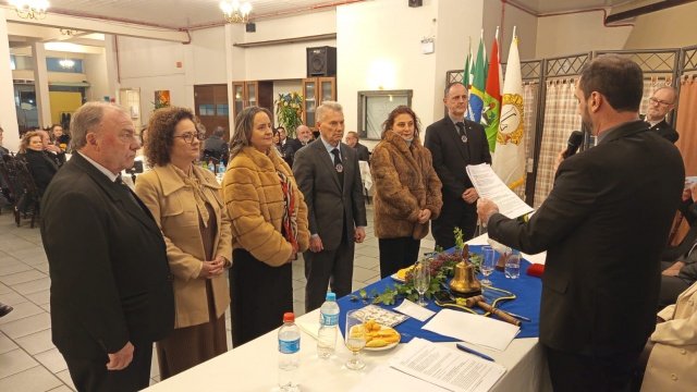 Lions Clube empossa nova diretoria em São Miguel do Oeste