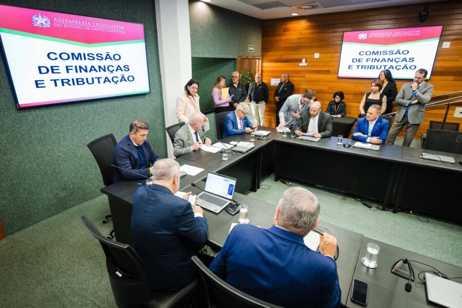 Comissão de Finanças conclui análise da LDO 2027 e aprova incentivos ao turismo em SC