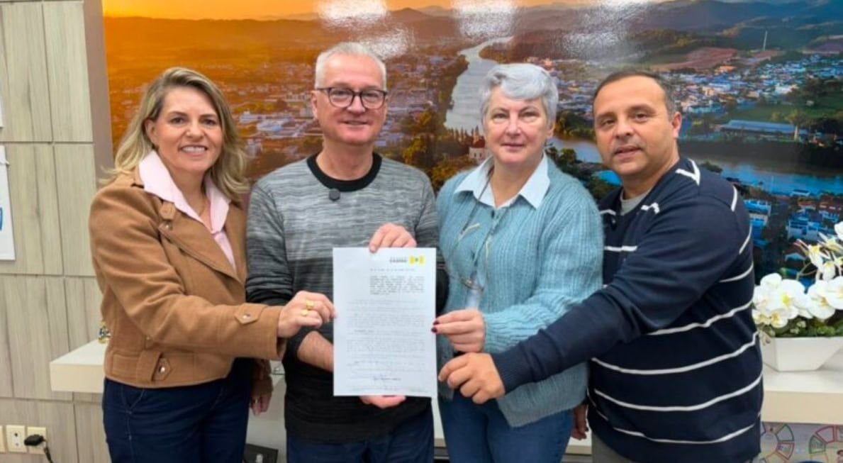 Gaspar cria lei para informar gestantes sobre entrega legal para adoção nas unidades de saúde
