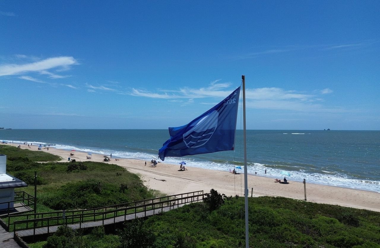 Balneário Piçarras avança com quatro praias para avaliação internacional do Bandeira Azul