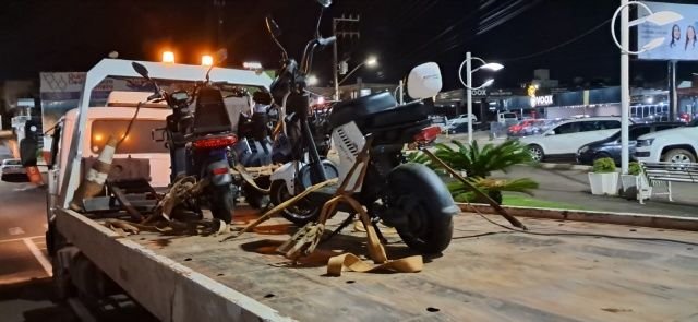 PM flagra adolescentes conduzindo veículos irregulares e autua responsáveis em Dionísio Cerqueira