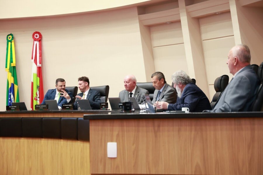 Alesc aprova 45 projetos de lei em sessão com matérias do Executivo e de outros órgãos - Santa Catarina em Pauta