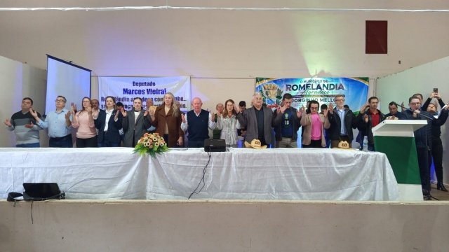 População do Extremo Oeste festeja conclusão de mais um trecho de rodovia asfaltada