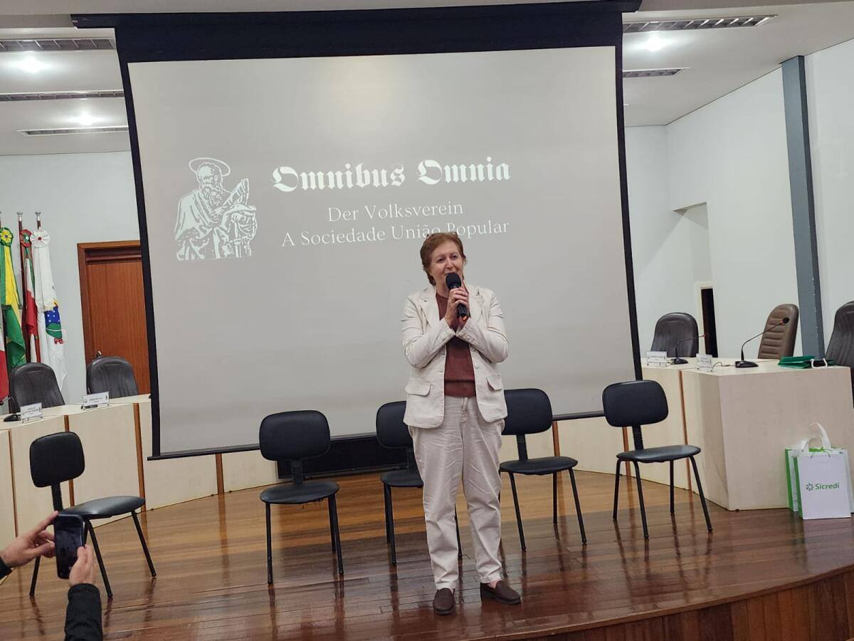 Livro resgata história da colonização alemã no Extremo Oeste catarinense