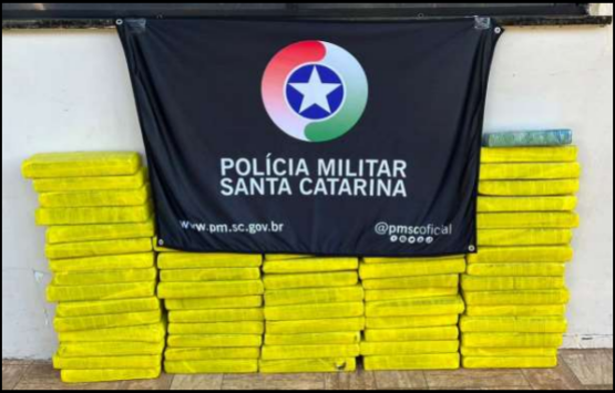 Homem é preso com 50 kg de maconha após perseguição policial no Oeste de SC