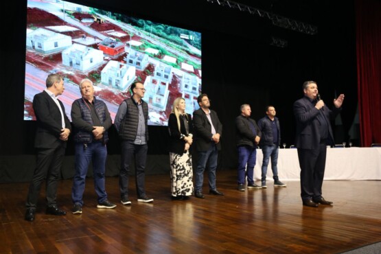 Prefeitura de Chapecó garante moradia para 82 famílias em sorteio de casas populares