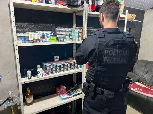 00 policiais e 51 mandados: megaoperação mira venda ilegal de cigarros eletrônicos em SC