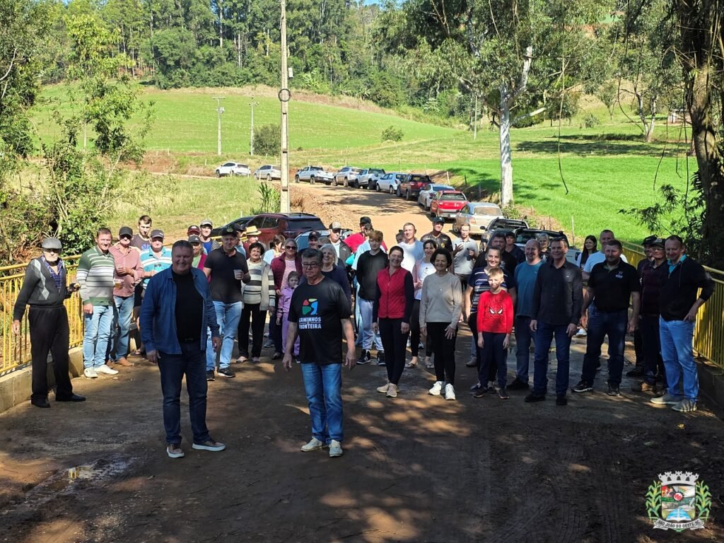Moradores e administração municipal celebram inauguração da duplicação de ponte em La. São João Alto