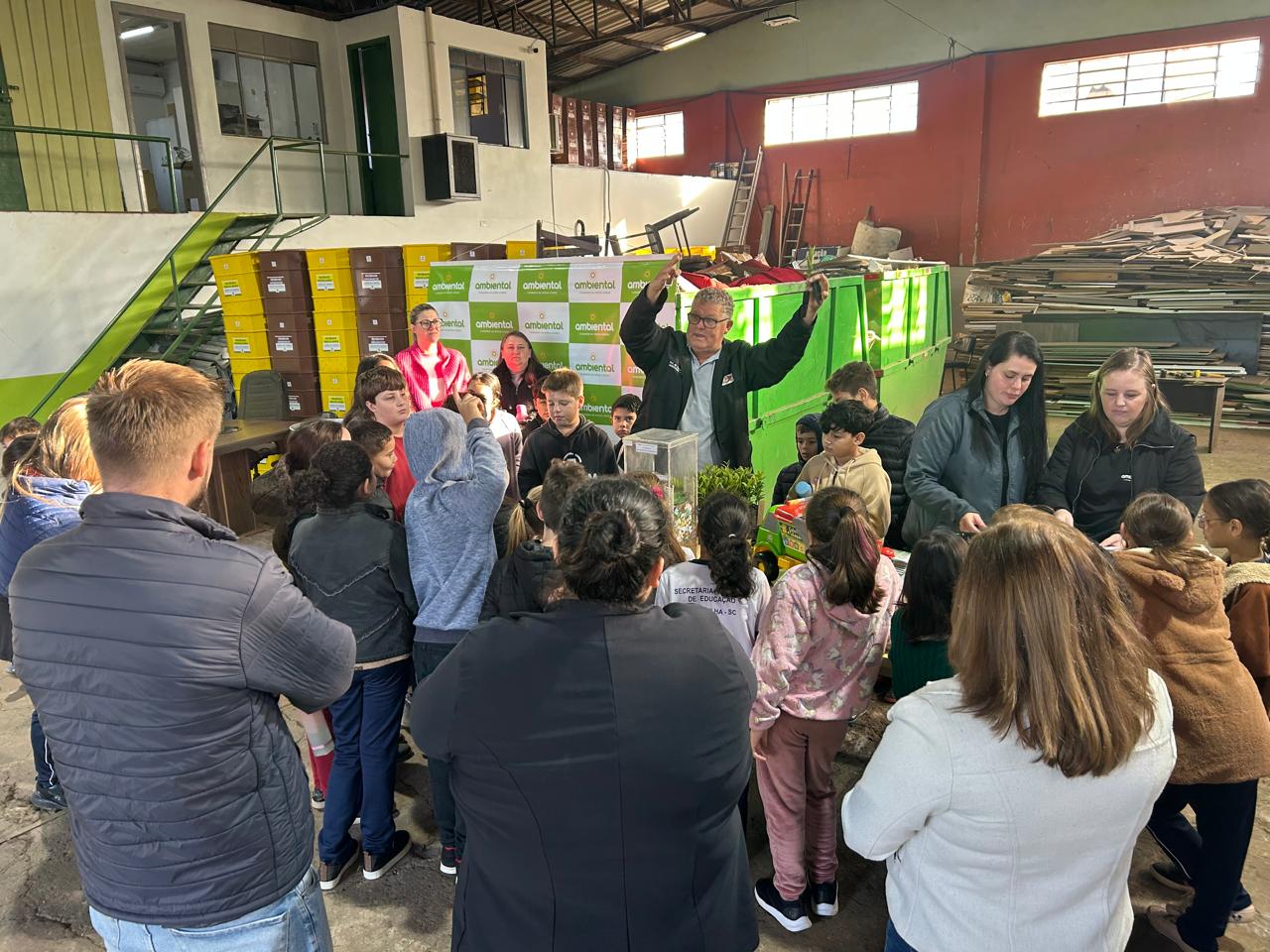 Departamento de Meio Ambiente promove palestras para estudantes do município - Município de Maravilha