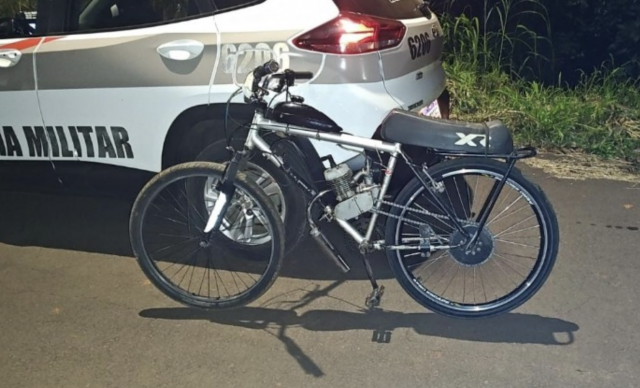 Adolescente é flagrado com ciclomotor artesanal e veículo é apreendido por perturbação do sossego em Iporã do Oeste