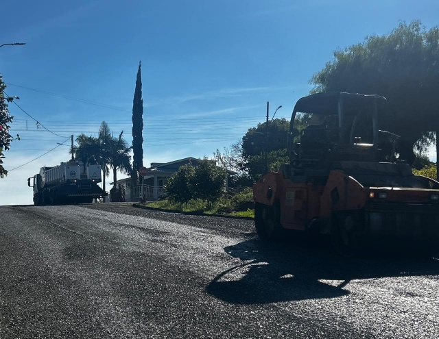 Conder inicia obras de pavimentação em 14 quadras de Belmonte