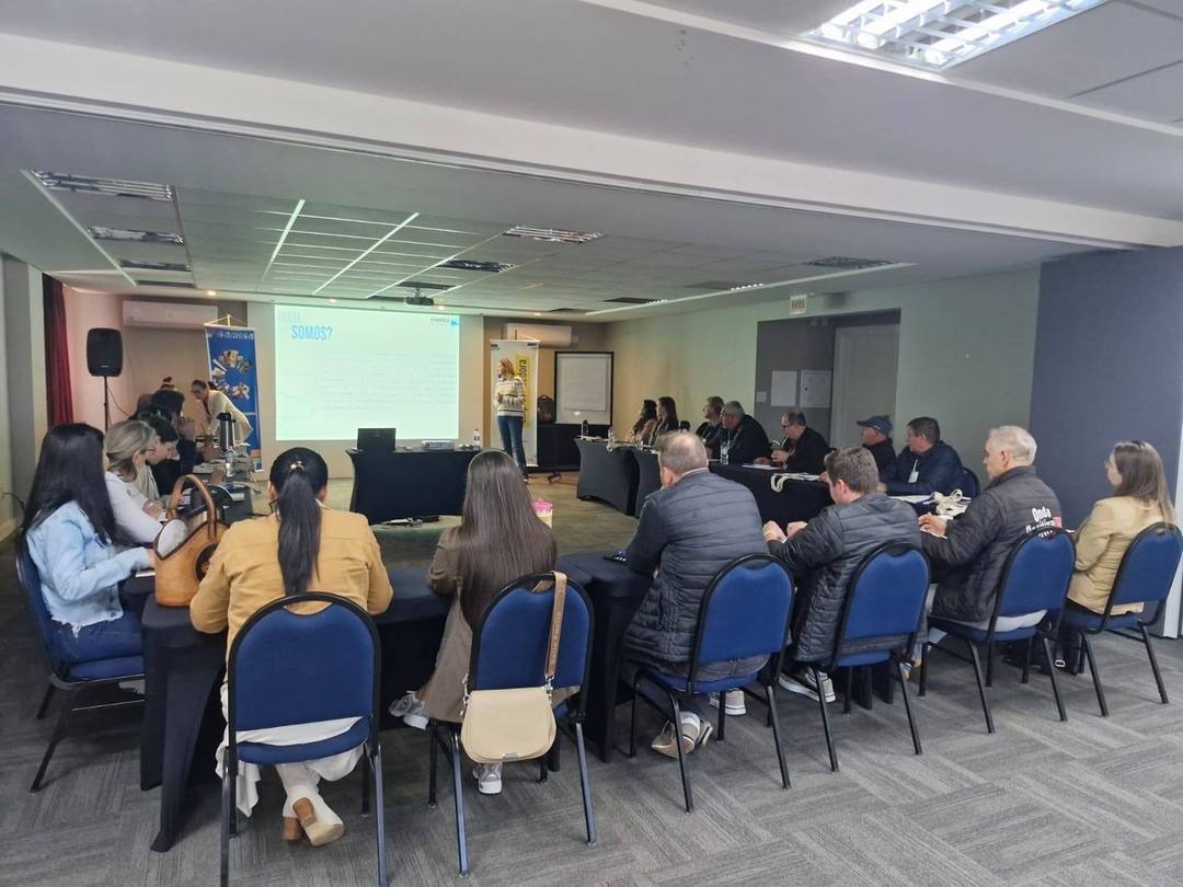 Sebrae/SC capacita gestores do Programa Cidade Empreendedora em media training no extremo oeste