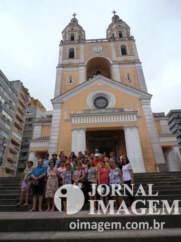 Idosos retornam de viajem ao litoral