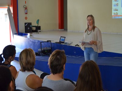 Professores da rede municipal iniciaram atividades hoje segunda-feira (05)