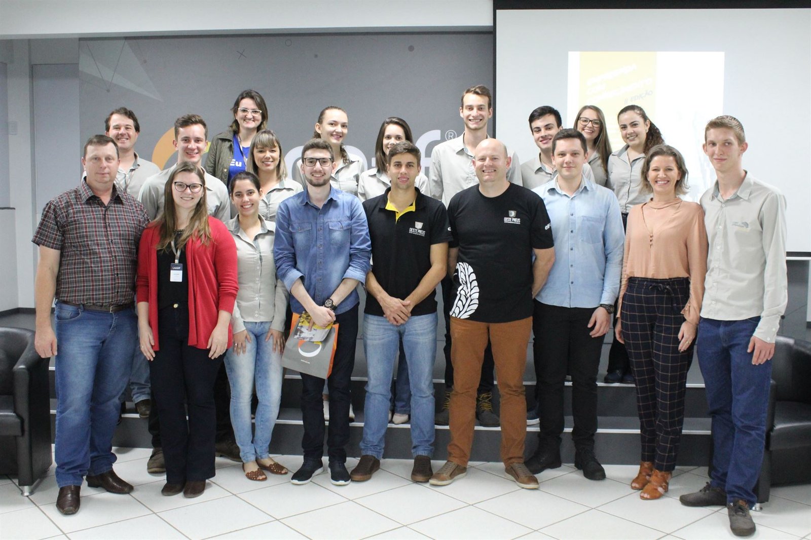 EMPREENDEDORES CONTAM SUAS VITÓRIAS E DERROTAS NO 2º EMPREENDA COM CONHECIMENTO