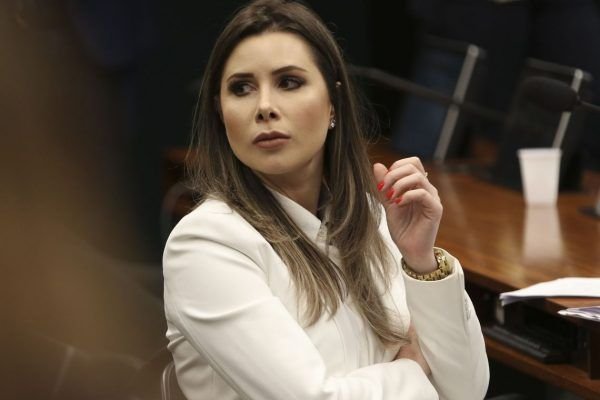 Carol De Toni apresenta propostas para contestar norma sobre renegociação de dívidas rurais