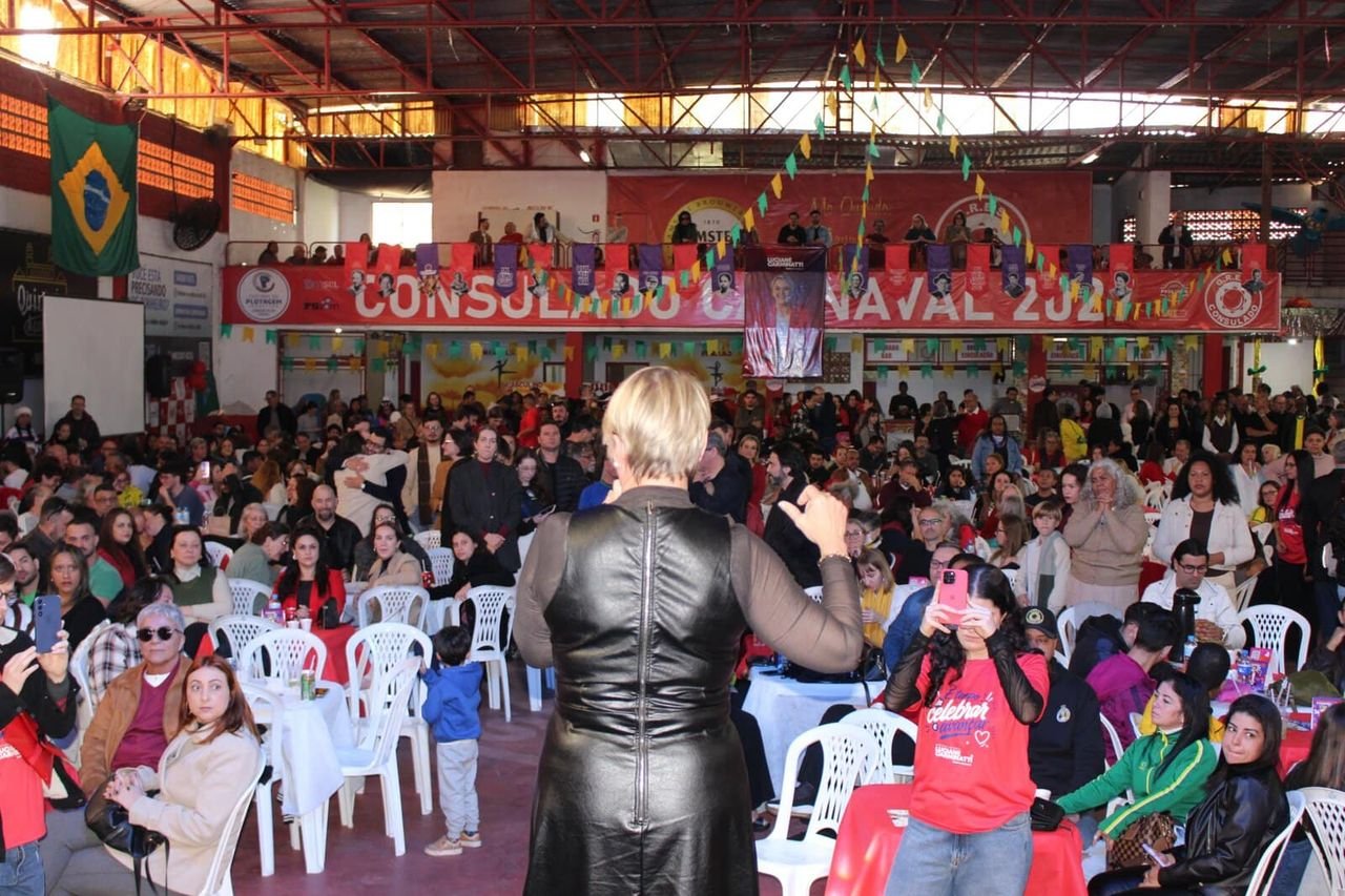 Evento em Florianópolis reúne apoiadores de Luciane Carminatti e marca pré-candidatura à reeleição