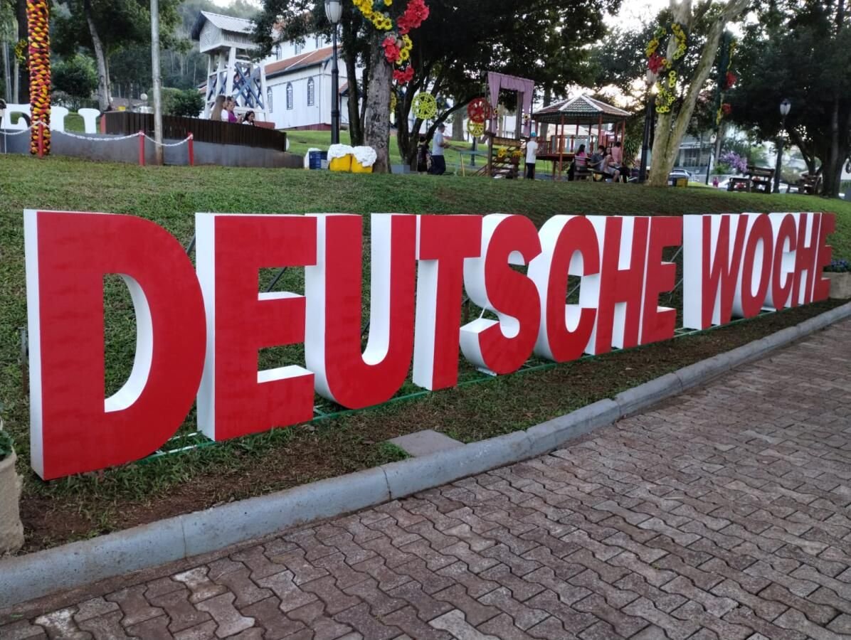 Desfile típico da Semana Alemã terá mais de 50 entidades em São João do Oeste
