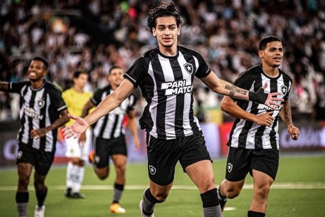 Grêmio anuncia contratação do atacante Matheus Nascimento por quatro temporadas
