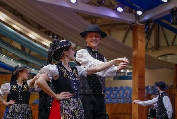 Festival de Danças Germânicas da Oktoberfest Blumenau prorroga inscrições até 18 de agosto