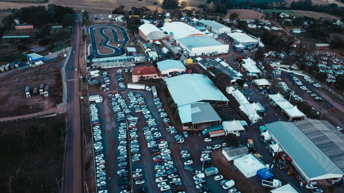 CCO da Faismo discute construção de novo pavilhão para a feira de 2027