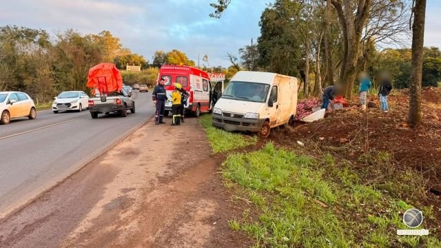 Colisão entre três veículos deixa casal ferido na BR-282 em São Miguel do Oeste