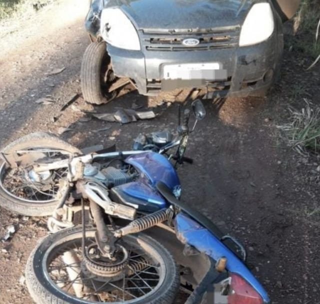 Motociclista sem habilitação fica ferido após colisão com carro no interior de Princesa