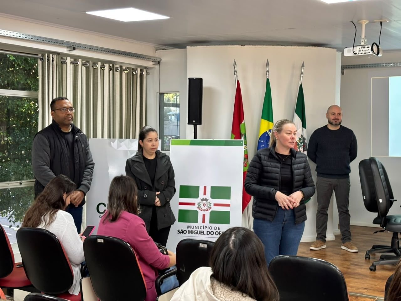 Capacitação fortalece Rede de Proteção para qualificar a Escuta Especializada de crianças e adolescentes em São Miguel do Oeste
