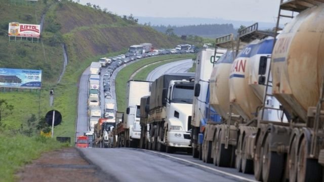 Caminhoneiros de SCdecidem nesta segunda-feira sobre adesão à paralisação nacional