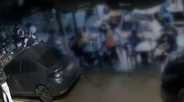 Jovem de 15 anos abre fogo em bar e mata duas pessoas no Paraná