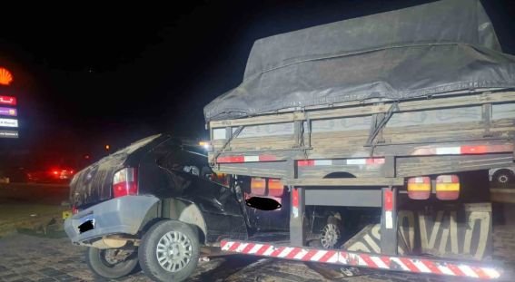Caminhão de Iraceminha se envolve em grave acidente na BR-470; bebê de 8 meses sobrevive e duas pessoas morrem
