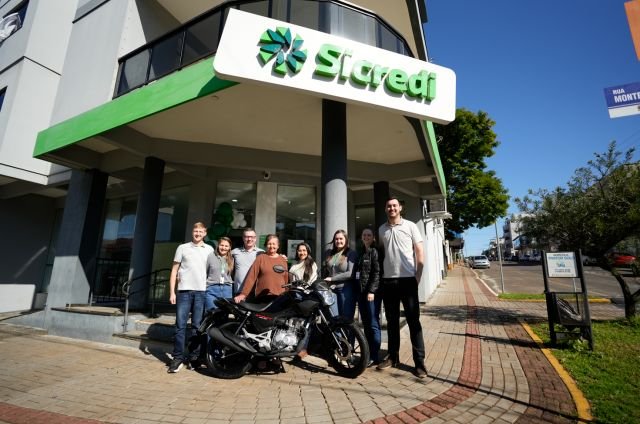 Sicredi Conexão entrega motocicletas da promoção Capital Premiado