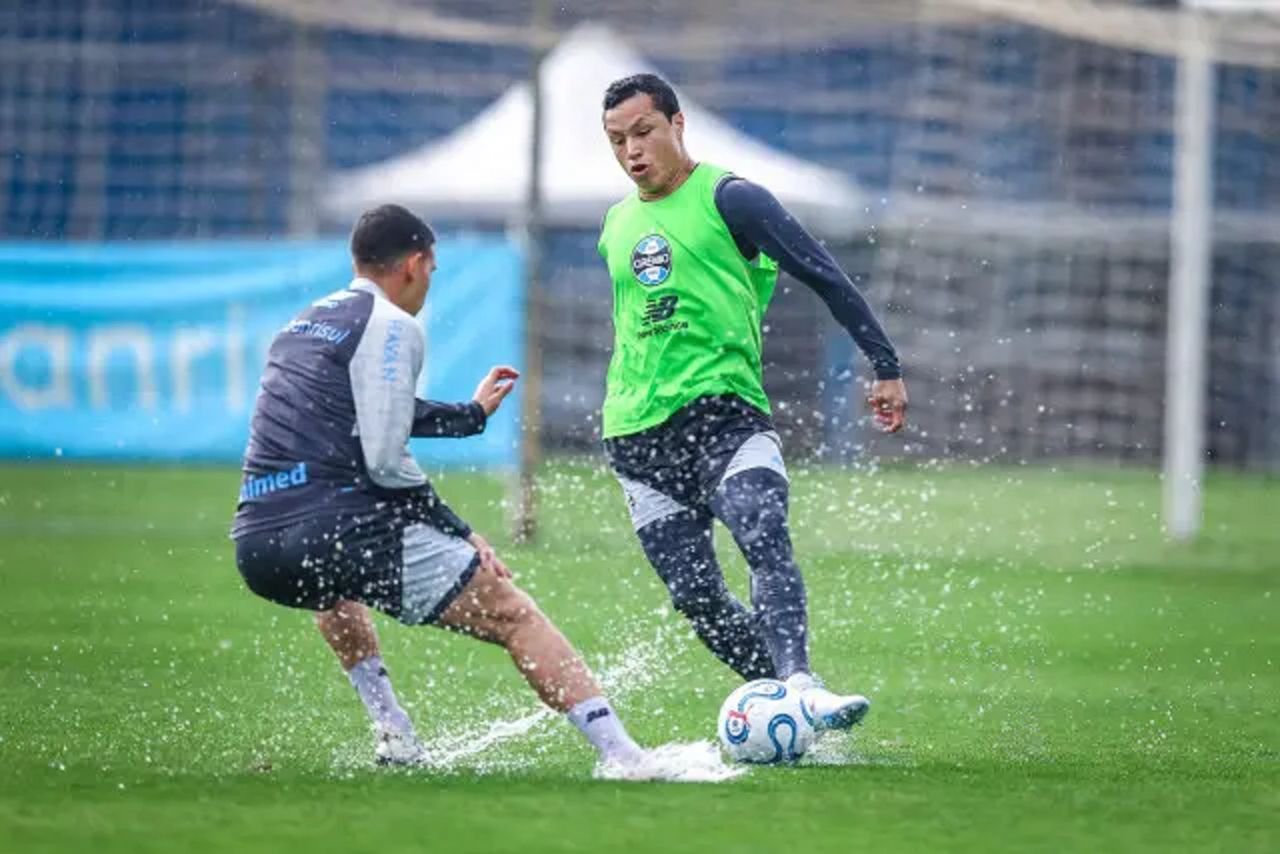 Grêmio inicia a semana com treino técnico-tático no CT Luiz Carvalho