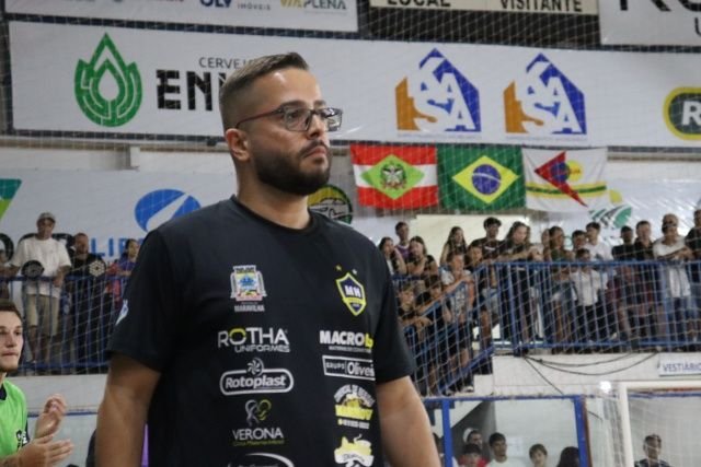 Vini Gaúcho não é mais técnico do Maravilha Futsal