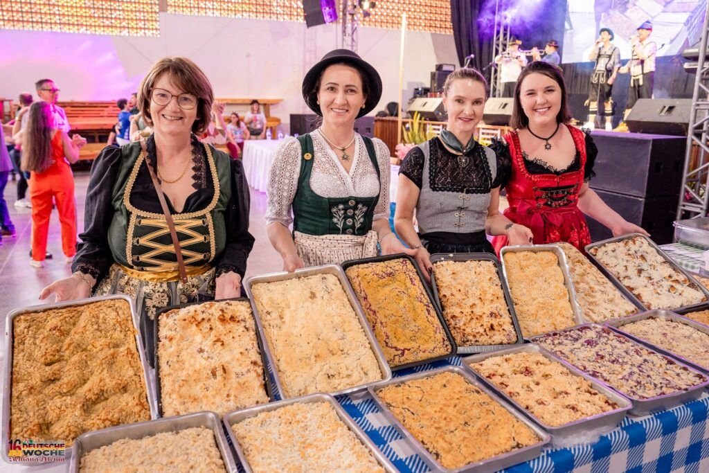 Festival da Cuca e tradições alemãs atraem expressivo público no segundo dia da Deutsche Woche