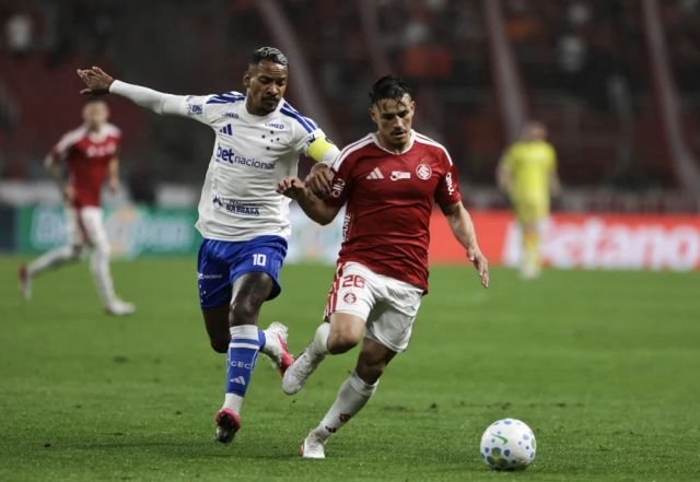 Inter perde para o Cruzeiro no Beira-Rio e amplia sequência negativa no Brasileirão