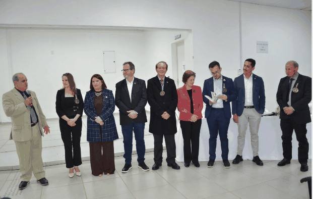 Maravilha sedia posse de novos membros do IHGO e homenageia entidades culturais
