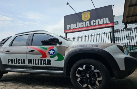 Casal é preso após tentar furtar peça de carne em supermercado de Chapecó