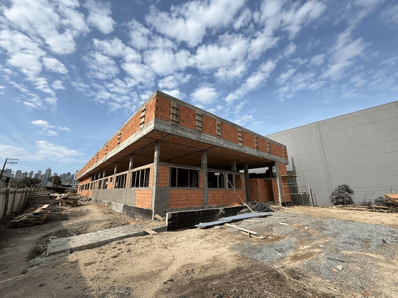 Construção da nova UBS Jardim Praiamar avança e chega à etapa da superestrutura