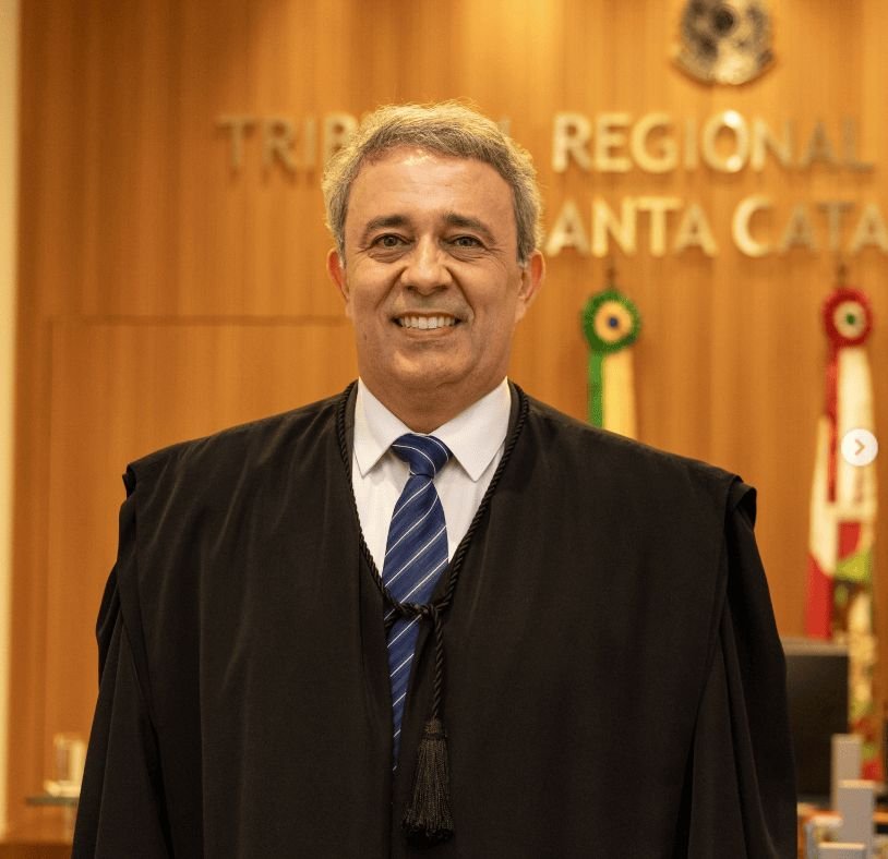Presidente do TRE-SC cumpre agenda em Joinville e participa de encontro com juízes eleitorais