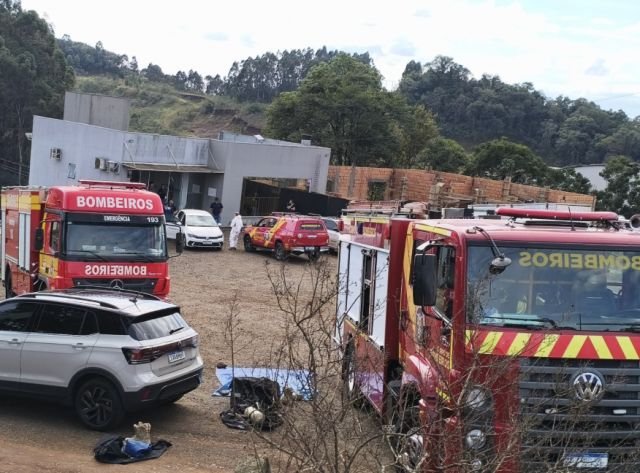 Vazamento de ácido clorídrico mobiliza bombeiros na divisa entre Santa Catarina e Paraná