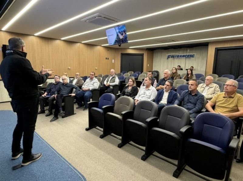 Fetrancesc e Arteris discutem pacote de obras para a BR-101 Norte