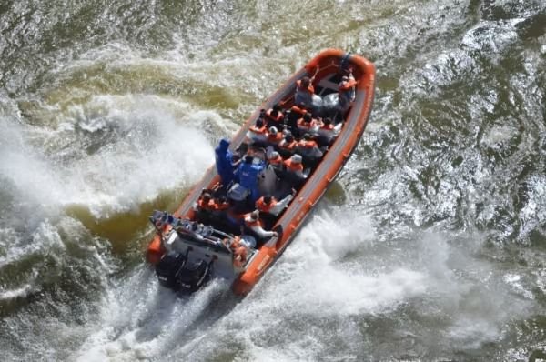 Marinha abre inquérito para investigar acidente com embarcação do Macuco Safari