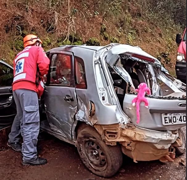 Acidente entre carro, caminhão e carreta deixa um ferido na BR-153 em Irani