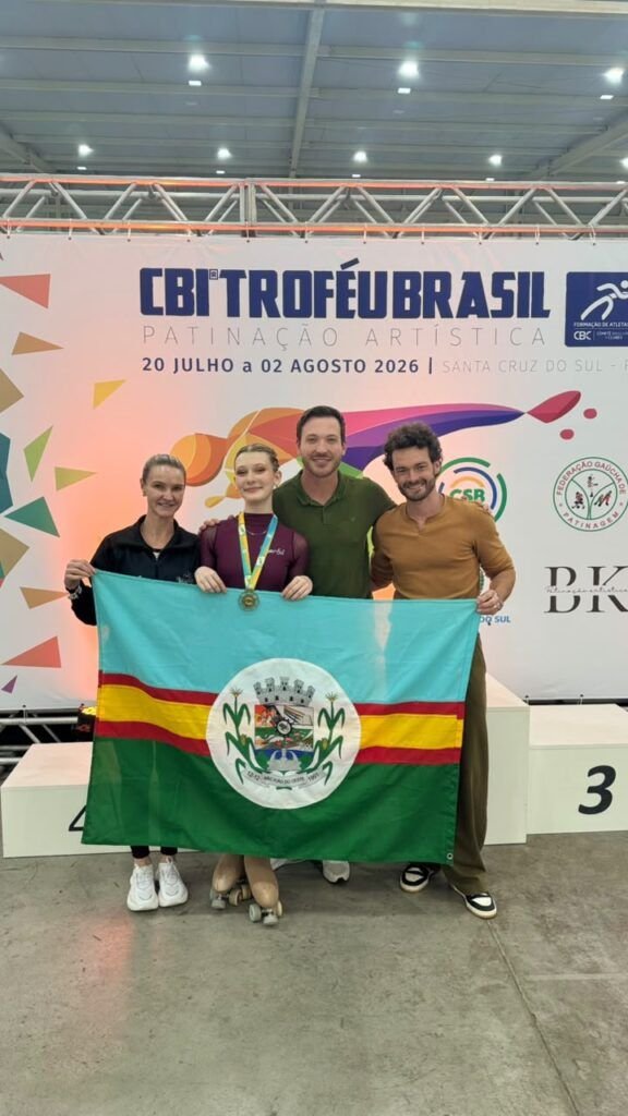 Isabela Bressler conquista 5º lugar no Troféu Brasil de Patinação Artística