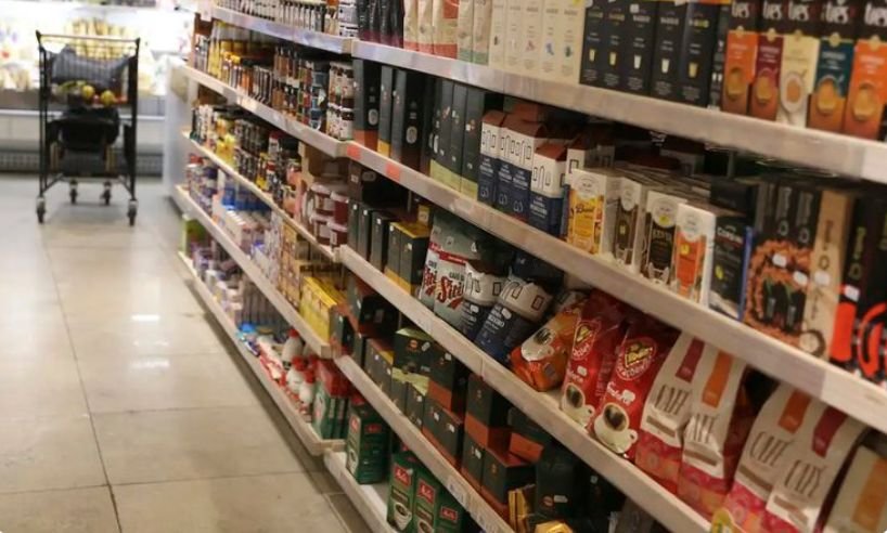 Anvisa abre processos para atualizar normas de propaganda de alimentos e medicamentos